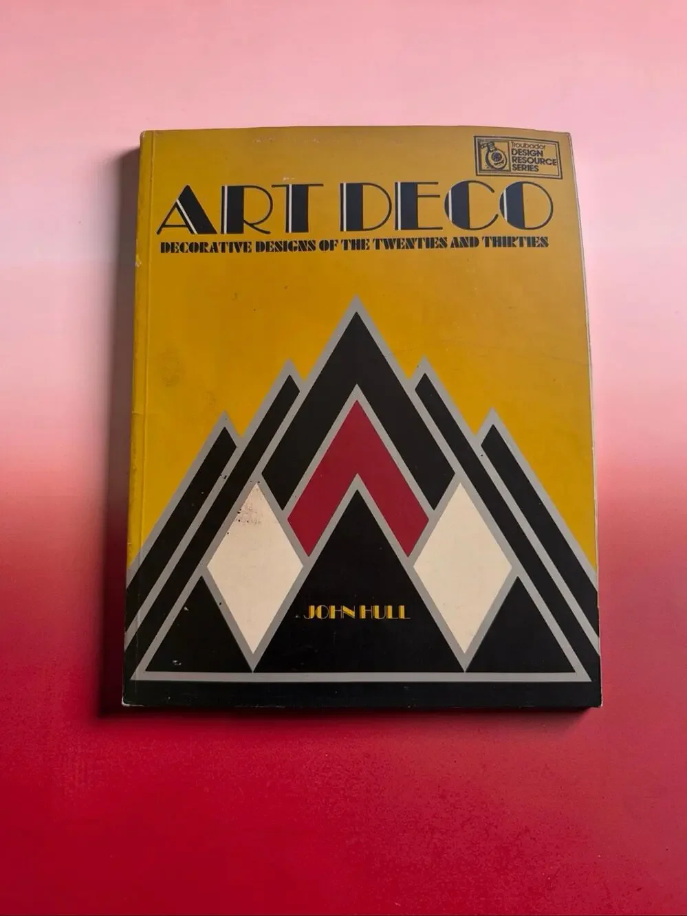 Art Deco Decorative Designs of the Twenties and Thirties John Hull 1975 Design